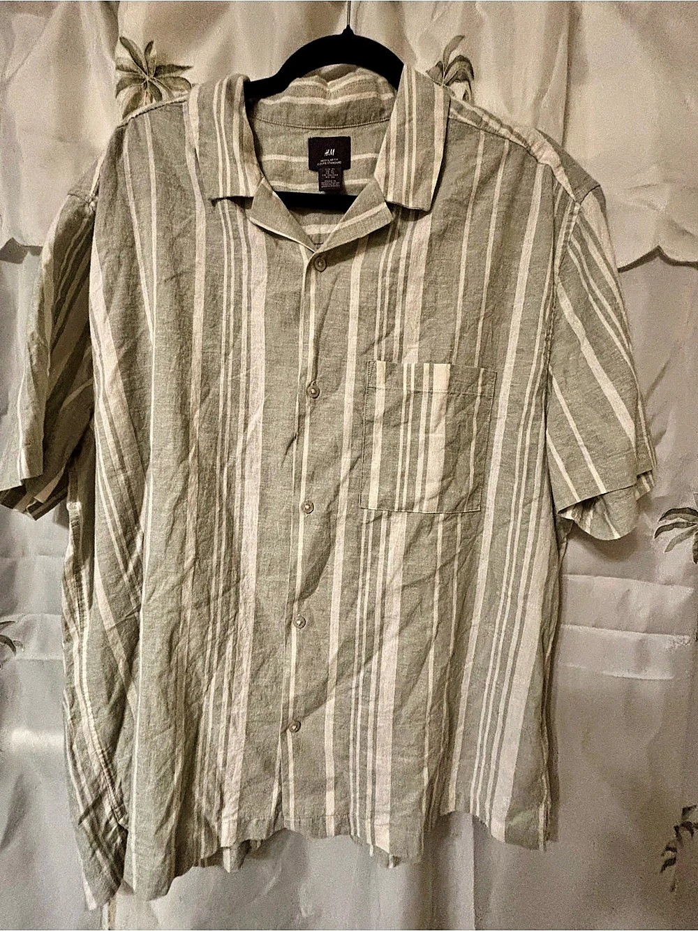 H & M Men's Striped Shirt in Light Sage Green & White Size Large